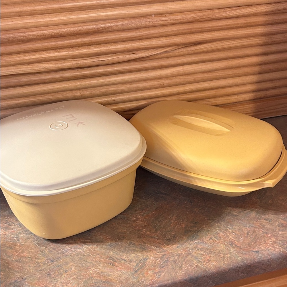 Tupperware Yellow and Cream Serving Set